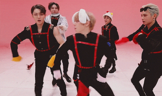 A.C.E dancing to Candy
